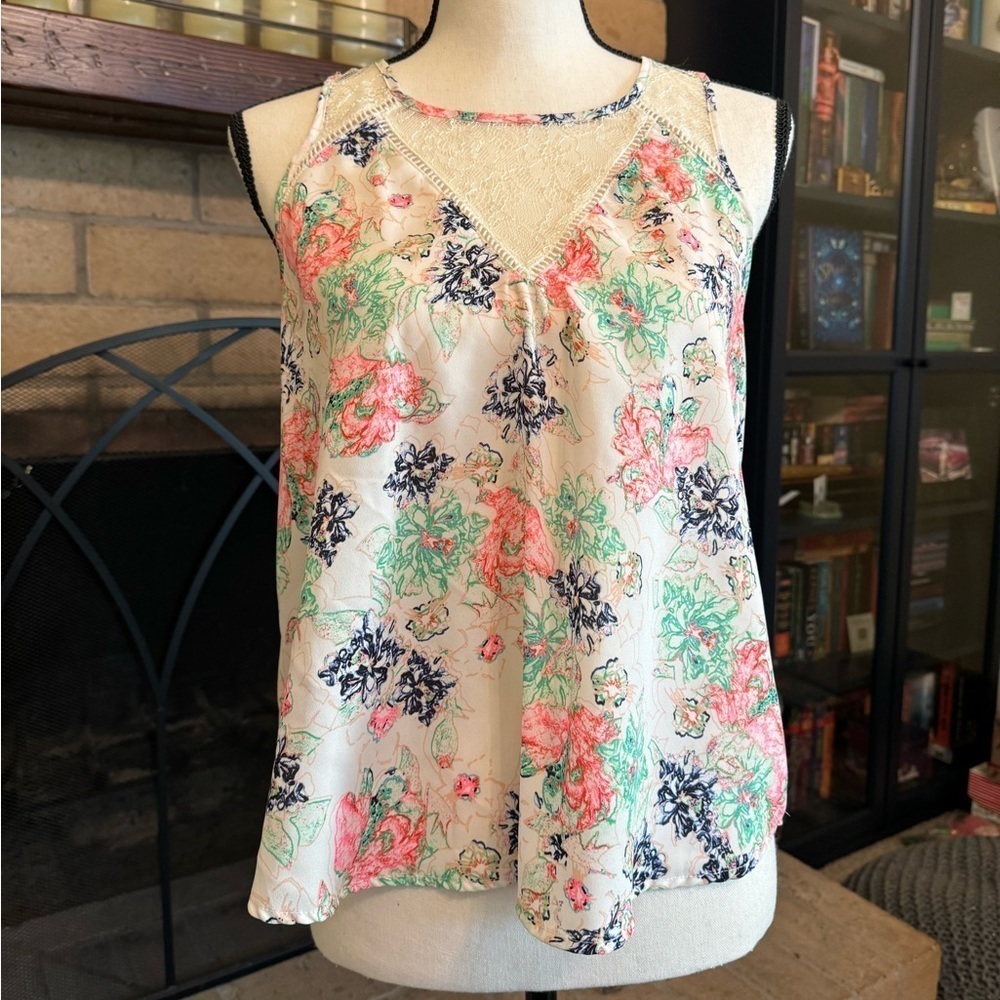 ASTR Lightweight Floral High Low Halter Top Blouse w/ Lace Design - Small
